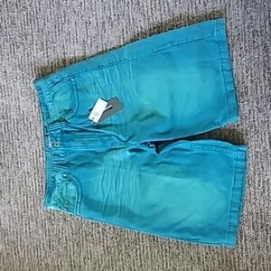 Size 36 men's royal blue denim shorts. Relaxed fit New Hip Hop Skater
